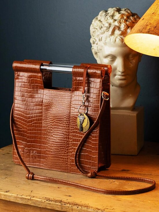 BEIS Handbags - BEIS The Crossbody Bag (2-in-1 CONVERTIBLE) NEW